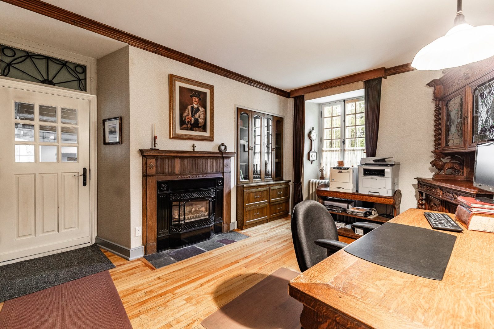 Bureau avec foyer
