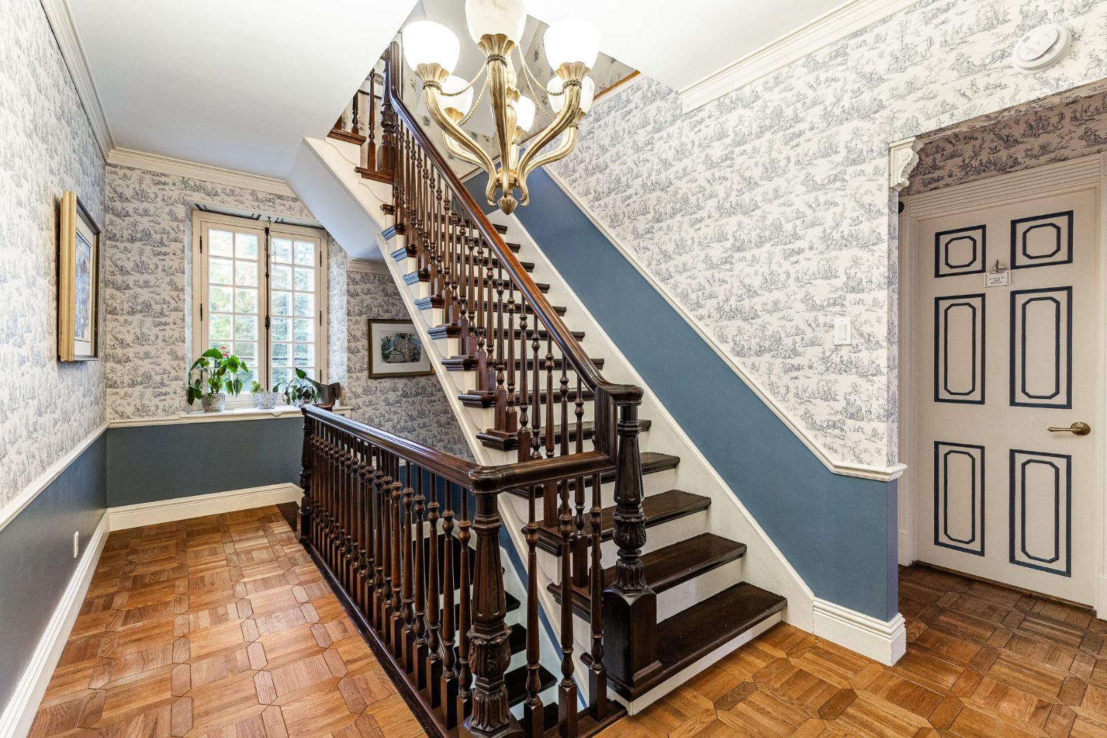 Escalier et palier
