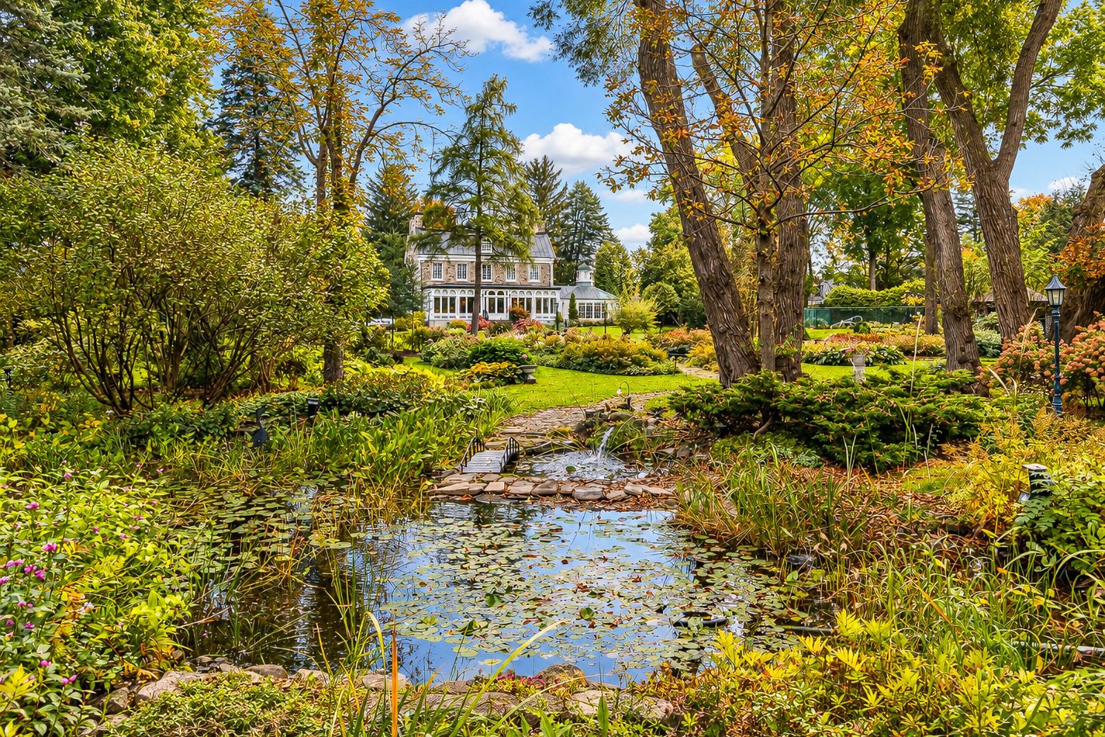 Bassin dans les jardins